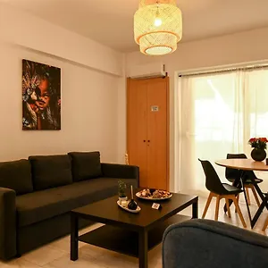 https://thessaloniki-center-modern-apartment.hotels-of-thessaloniki.com